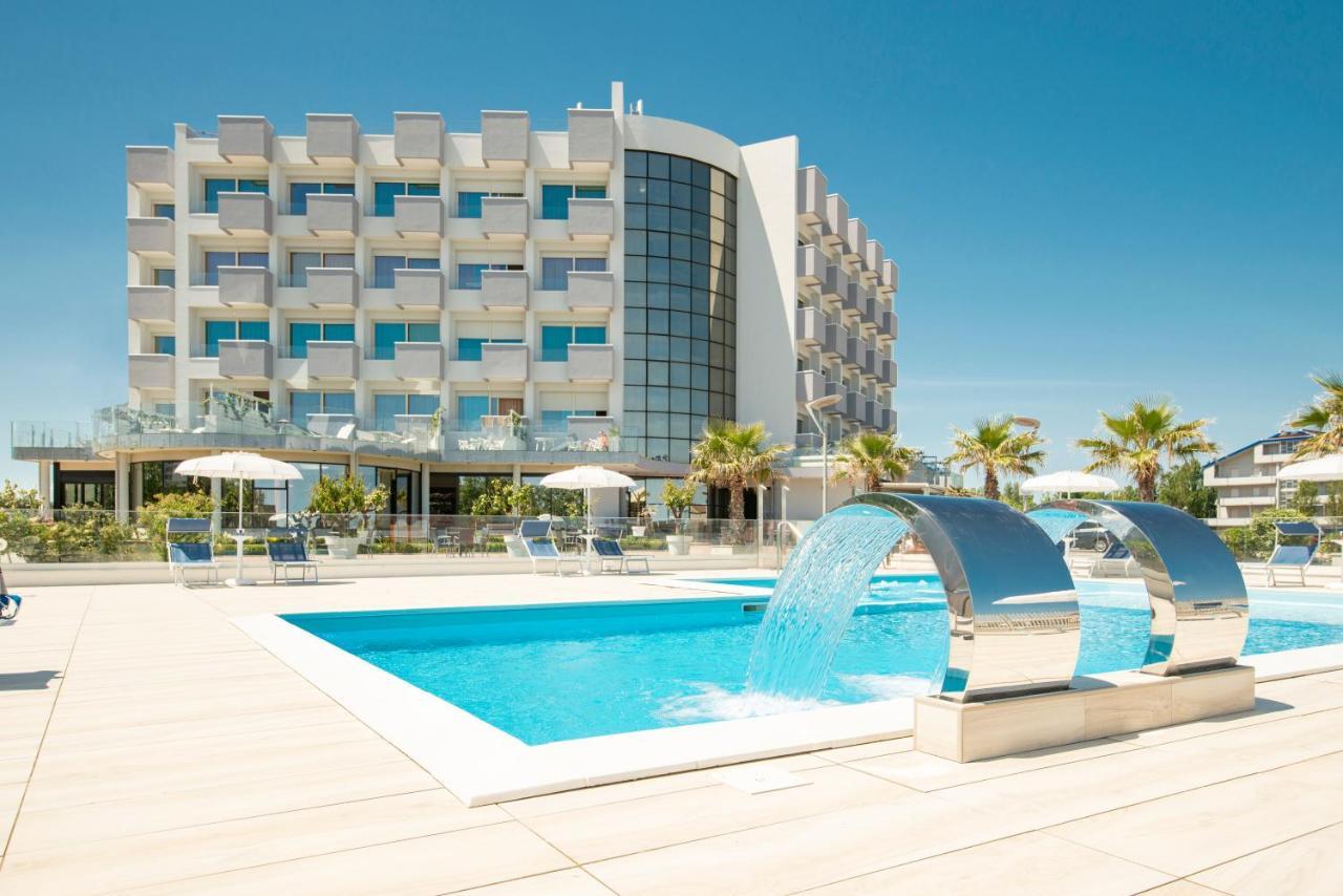 Hotel Residence Imperial Misano Adriatico Eksteriør billede
