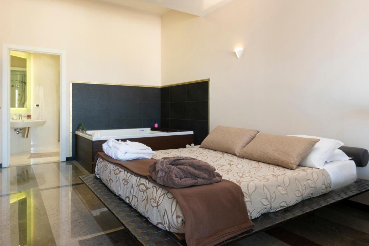 Hotel Residence Imperial Misano Adriatico Eksteriør billede
