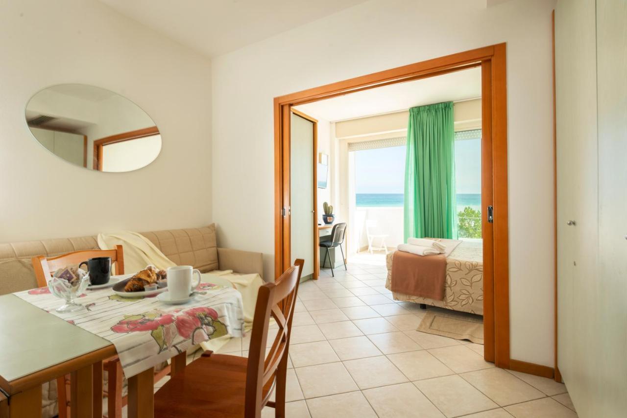 Hotel Residence Imperial Misano Adriatico Eksteriør billede