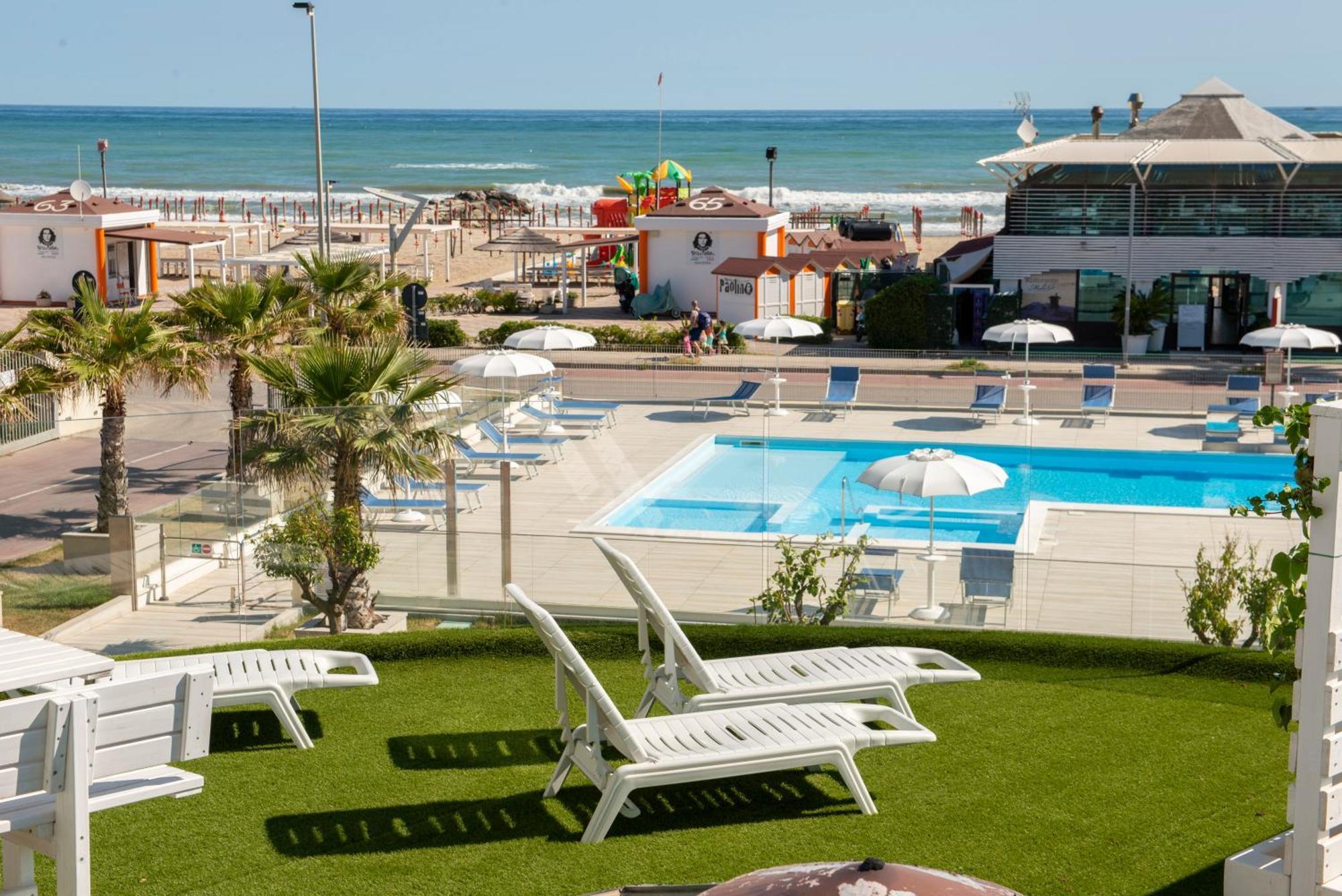 Hotel Residence Imperial Misano Adriatico Eksteriør billede